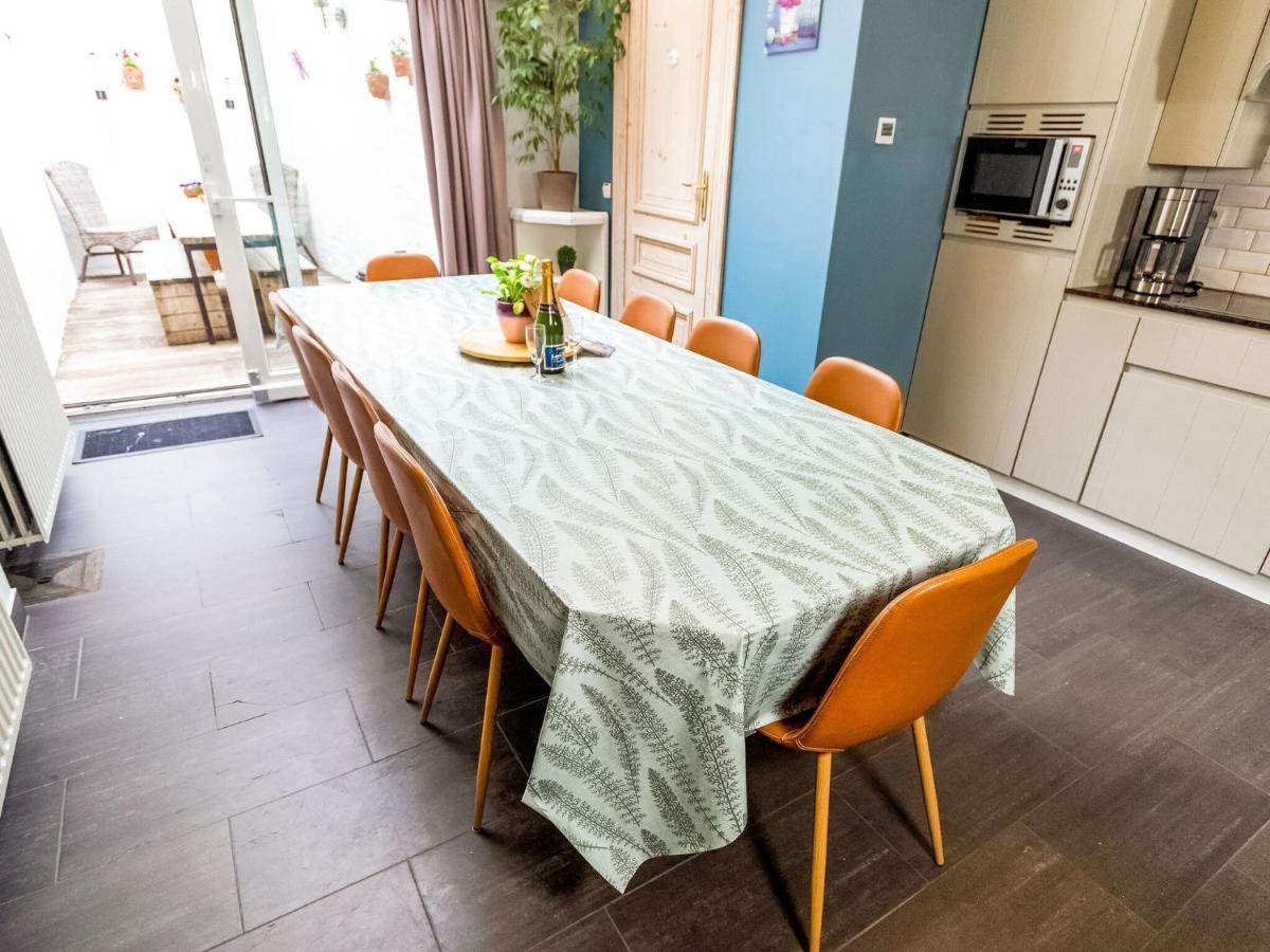Town House With View Over The 3 Towers Of Bruges Extérieur photo