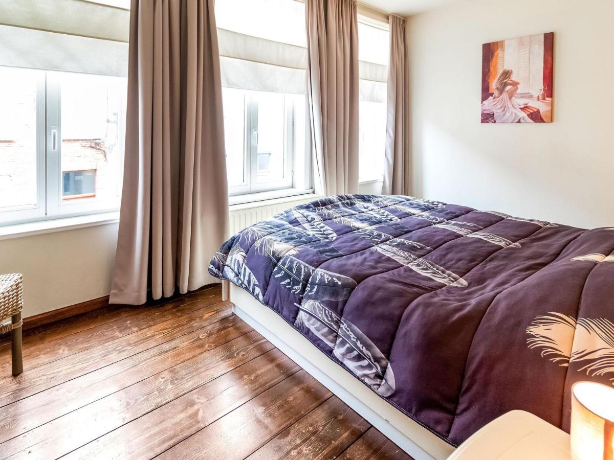 Town House With View Over The 3 Towers Of Bruges Extérieur photo